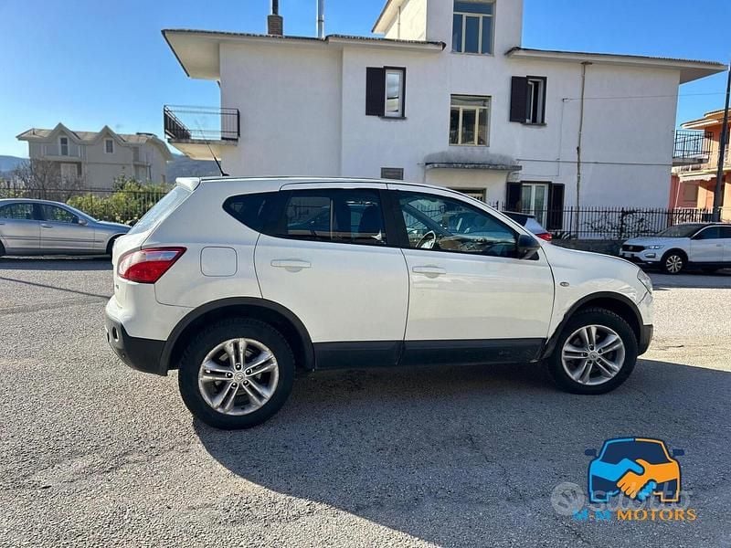 Usata Nissan Qashqai Tekna 150 CV (110 kW) 2010 Bianco SUV