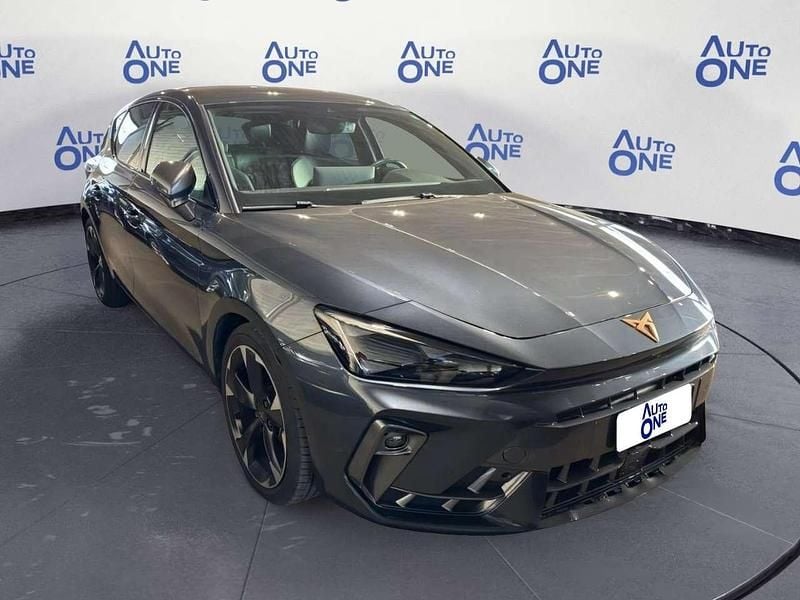 Usata Cupra Leon 150 CV (110 kW) 2025 Grigio Utilitaria