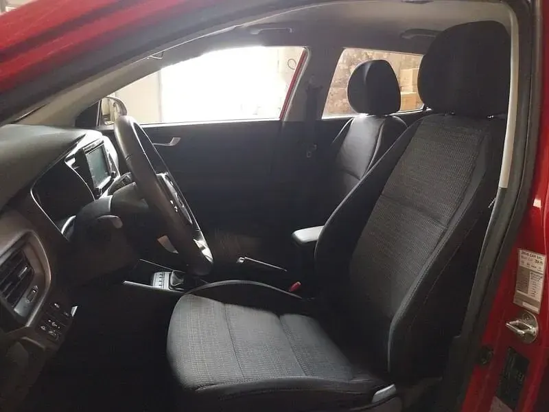 Usata Kia Stonic Style 116 CV (85 kW) 2019 Rosso SUV