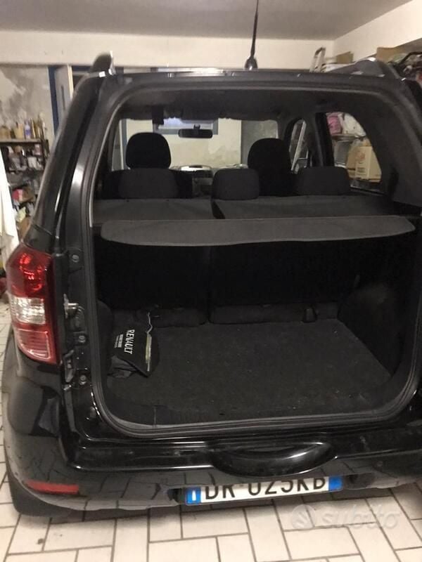 Usata Daihatsu Terios 86 CV (63 kW) 2008 Nero SUV