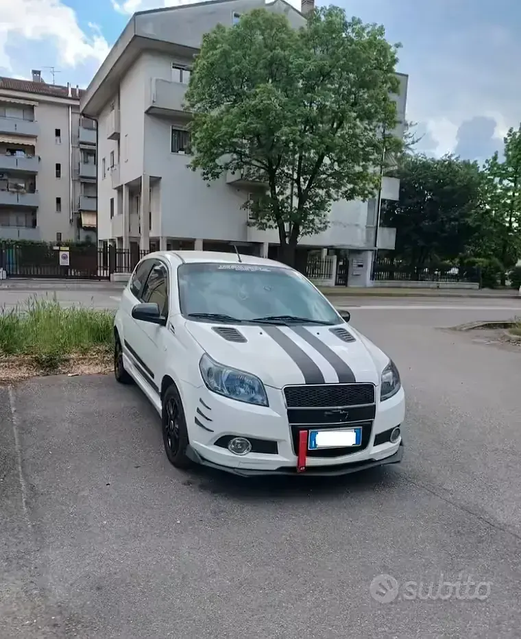 Usata Chevrolet Aveo 84 CV (61 kW) 2010 Bianco Berlina