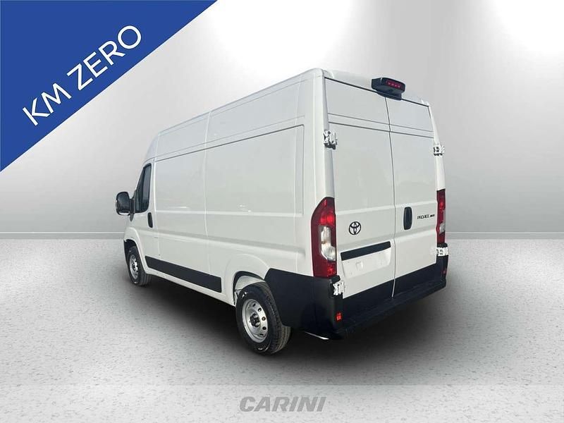 Nuova Toyota Proace 140 CV (102 kW) 2025 White solid Monovolume