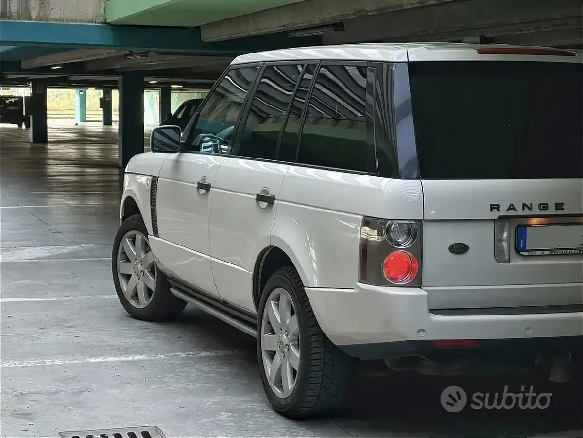 Usata Land Rover Range Rover Vogue SE 272 CV (200 kW) 2009 Bianco SUV