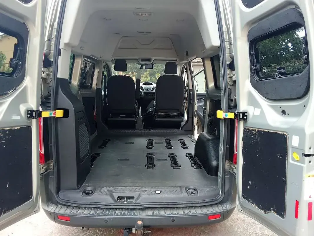 Usata Ford Transit Custom Trend 125 CV (91 kW) 2015 Grigio Station wagon