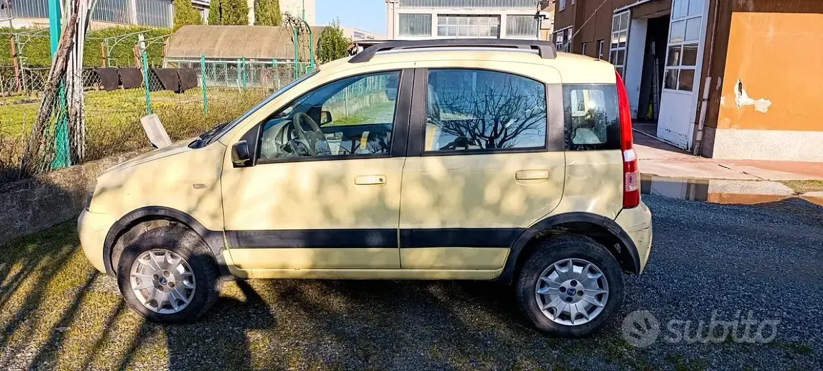 Usata Fiat Panda 4x4 60 CV (44 kW) 2006 Giallo Utilitaria