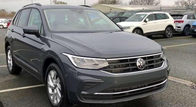Usata VW Tiguan 150 CV (110 kW) 2023 Grigio SUV