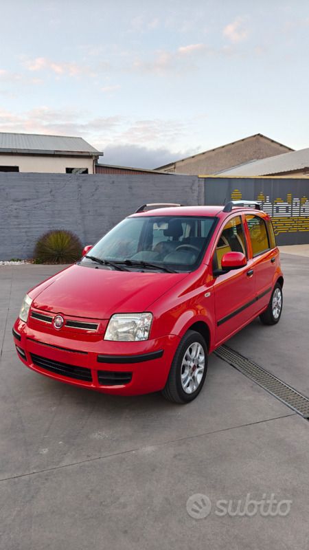 Rosso Usata 2010 Fiat Panda Dynamic Utilitaria | 4700 € (Buon prezzo) - Immagine 1/4