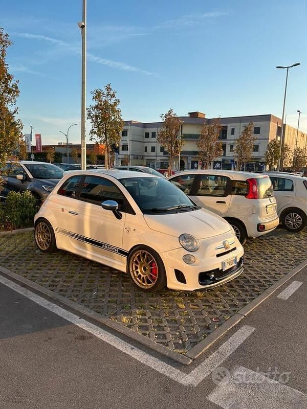 Usata Abarth 500 135 CV (99 kW) 2008 Bianco Utilitaria