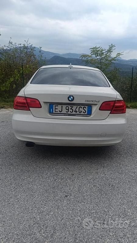 Usata BMW 320 184 CV (135 kW) 2011 Bianco Coupé
