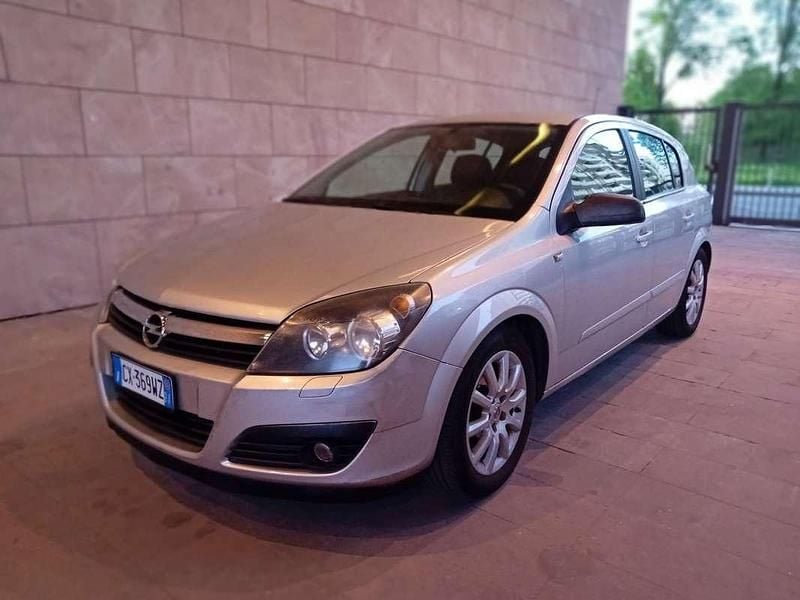 Usata Opel Astra Edition 101 CV (74 kW) 2000