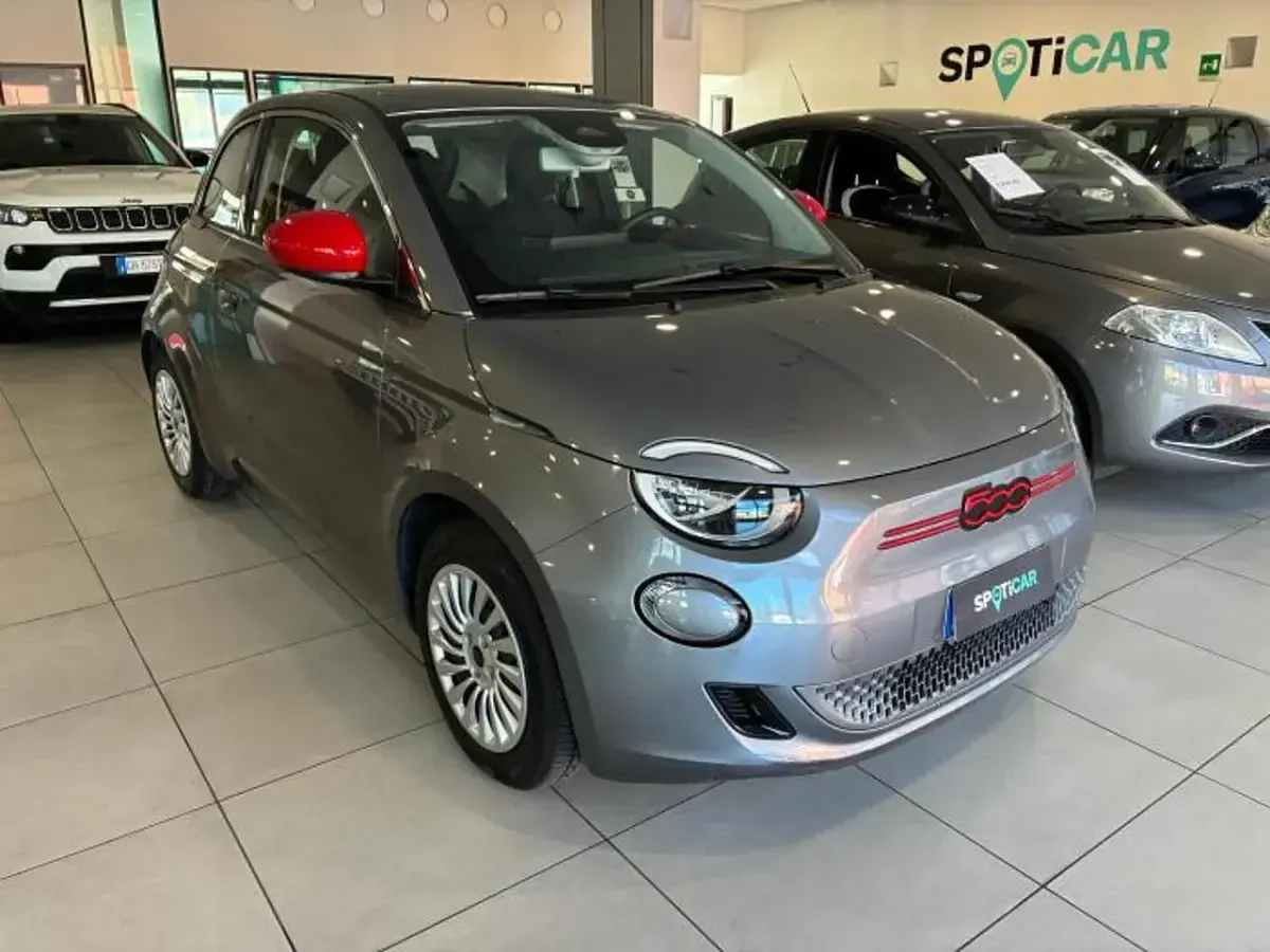 Usata Fiat 500e Red 69 kW (95 CV) 2021 Grigio Berlina