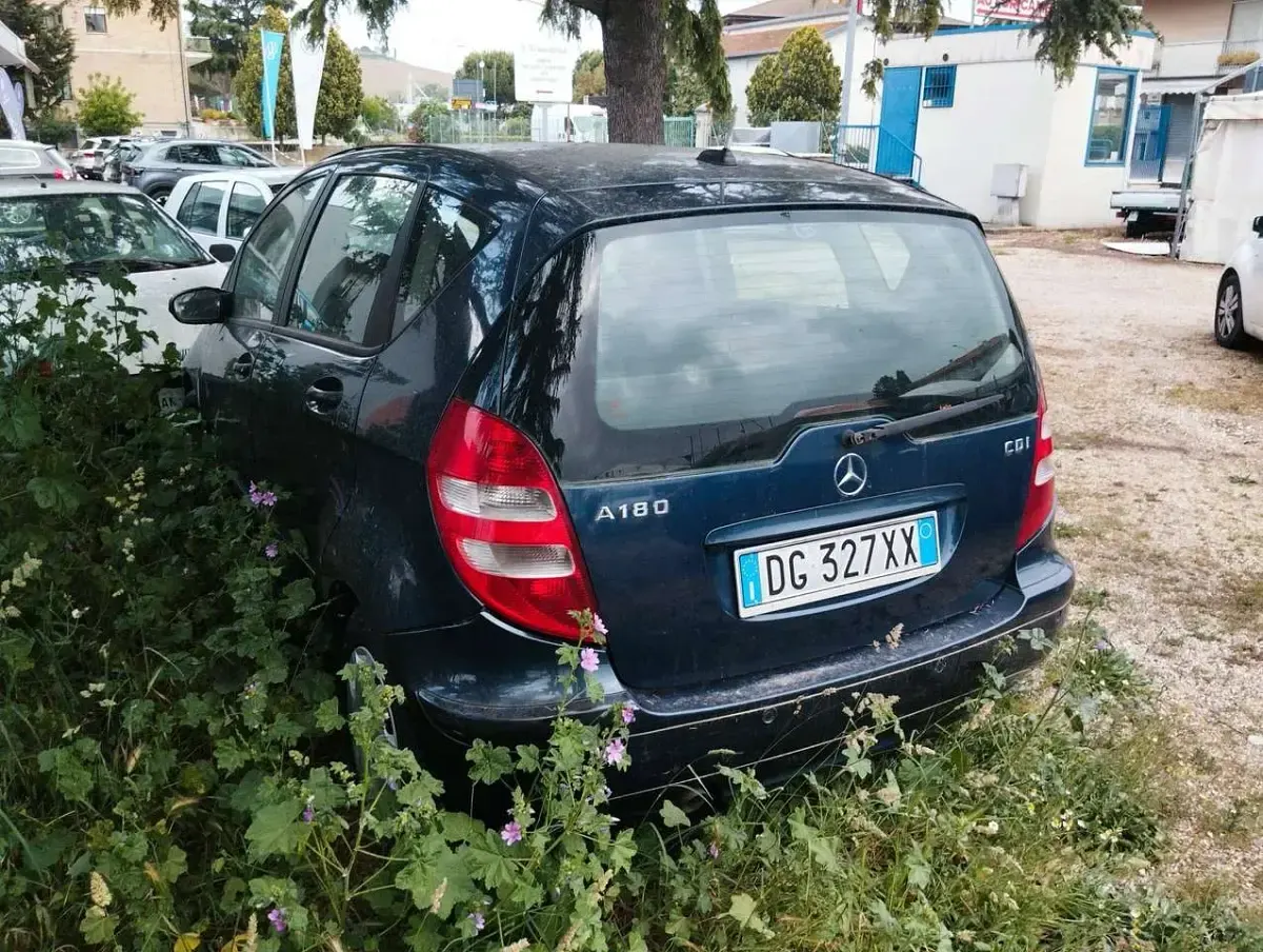 Usata Mercedes A180 Avantgarde 109 CV (80 kW) 2007 Blu/azzurro Monovolume