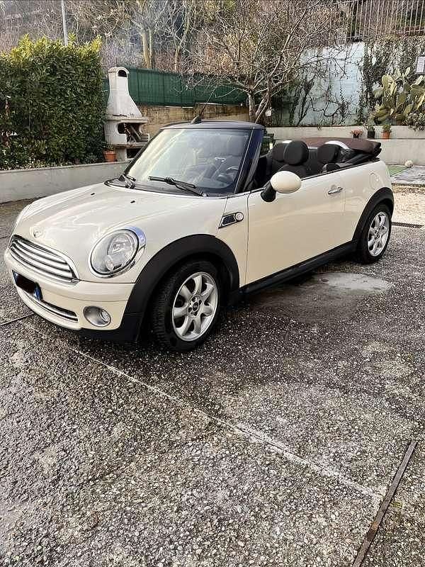 Usata Mini Cooper Cabriolet 122 CV (89 kW) 2010 Cabrio