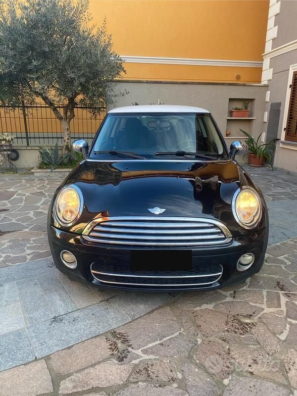 Usata Mini Cooper D 112 CV (82 kW) 2010 Nero Utilitaria