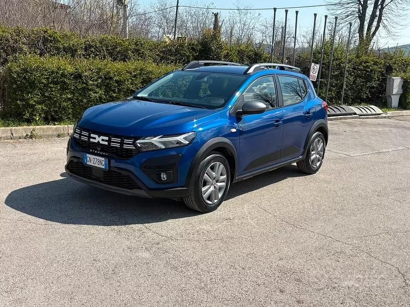 Usata Dacia Sandero Stepway 91 CV (66 kW) 2023 Blu Berlina