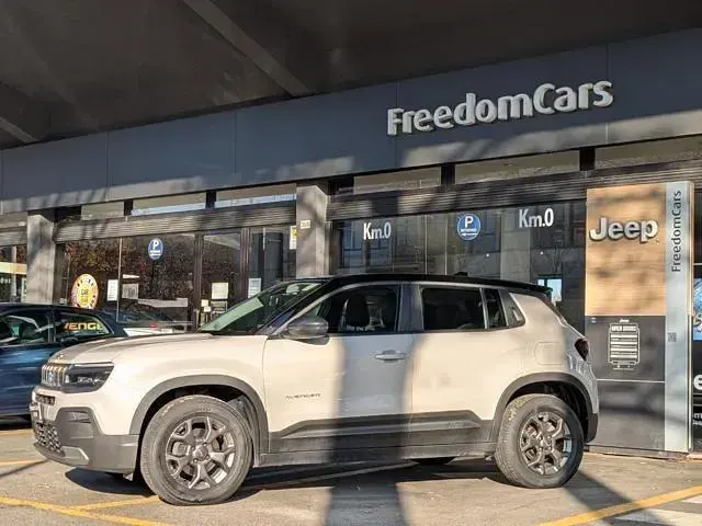 Usata Jeep Avenger Longitude 101 CV (74 kW) 2023 Grigio SUV