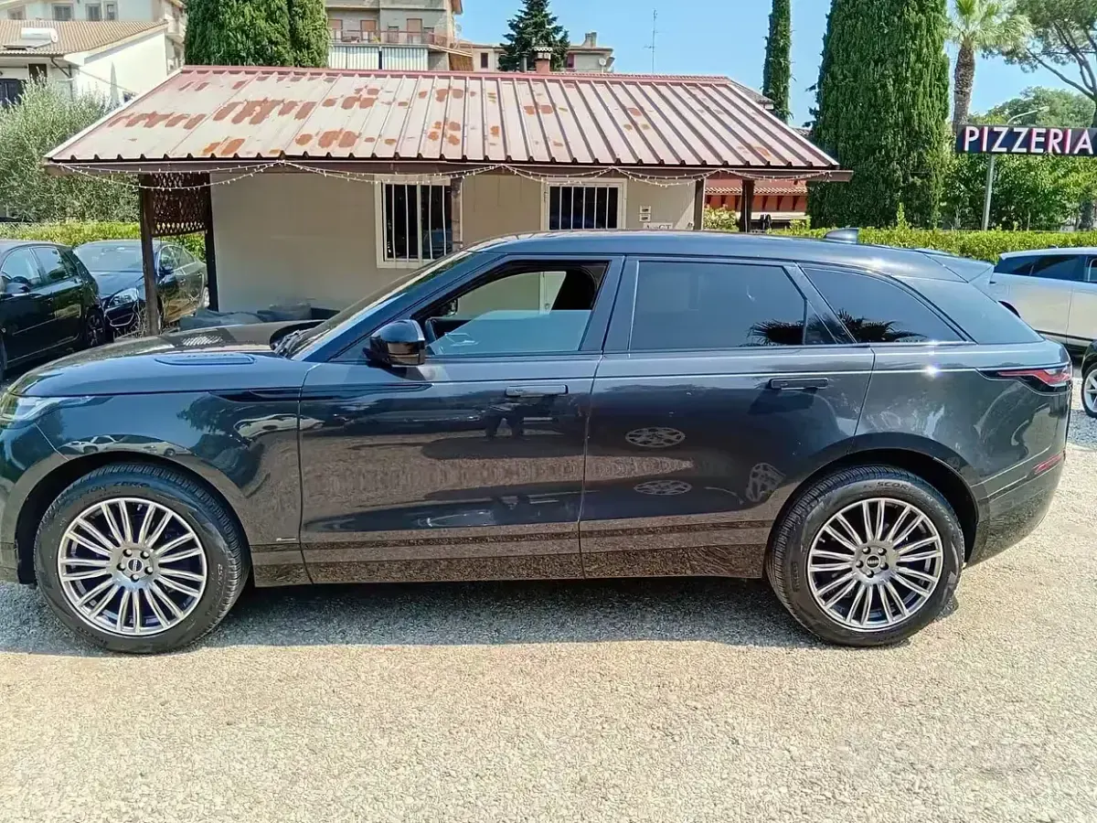 Usata Land Rover Range Rover Velar SE Dynamic 241 CV (177 kW) 2020 Grigio SUV