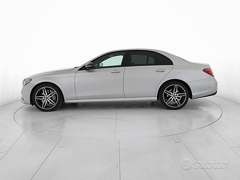 Usata Mercedes E220 Premium 194 CV (142 kW) 2020 Grigio Berlina