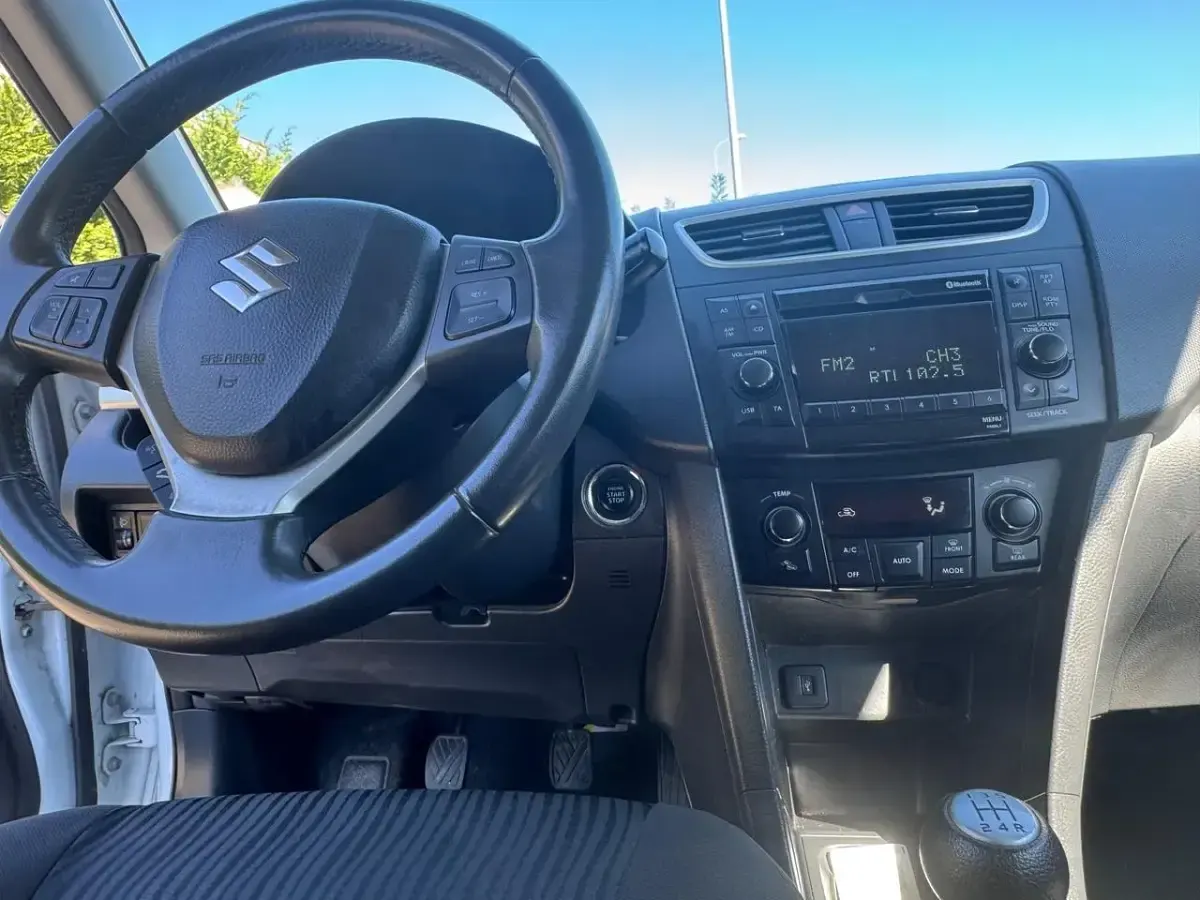 Usata Suzuki Swift GL 75 CV (55 kW) 2011 Bianco Utilitaria