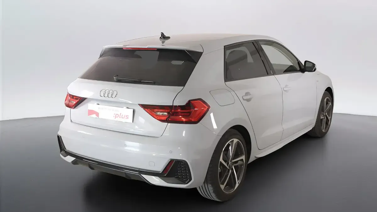 Usata Audi A1 Sportback S-Line 116 CV (85 kW) 2024 Argento Utilitaria