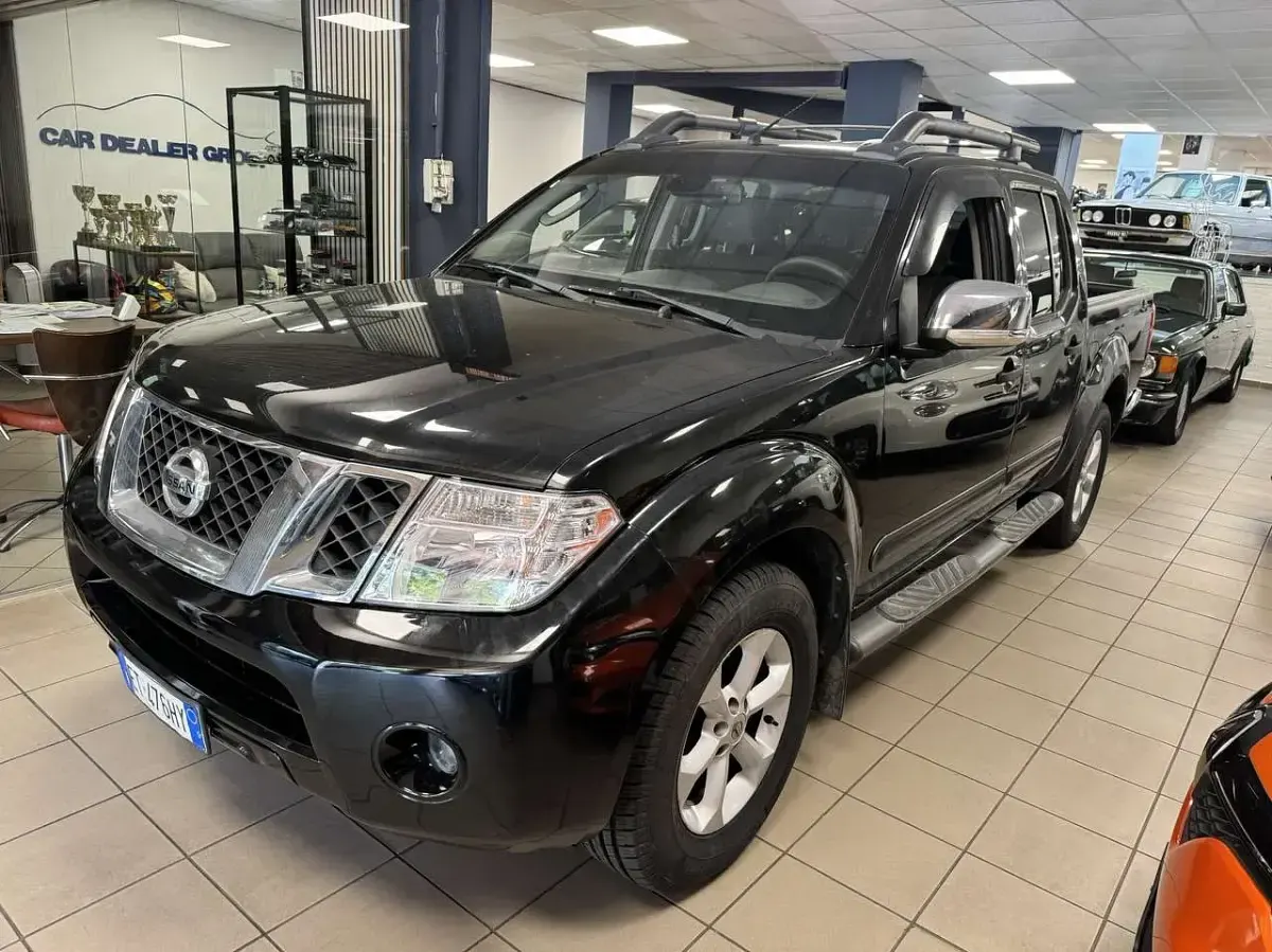 Usata Nissan Navara XE 190 CV (139 kW) 2010 Nero Pick-up
