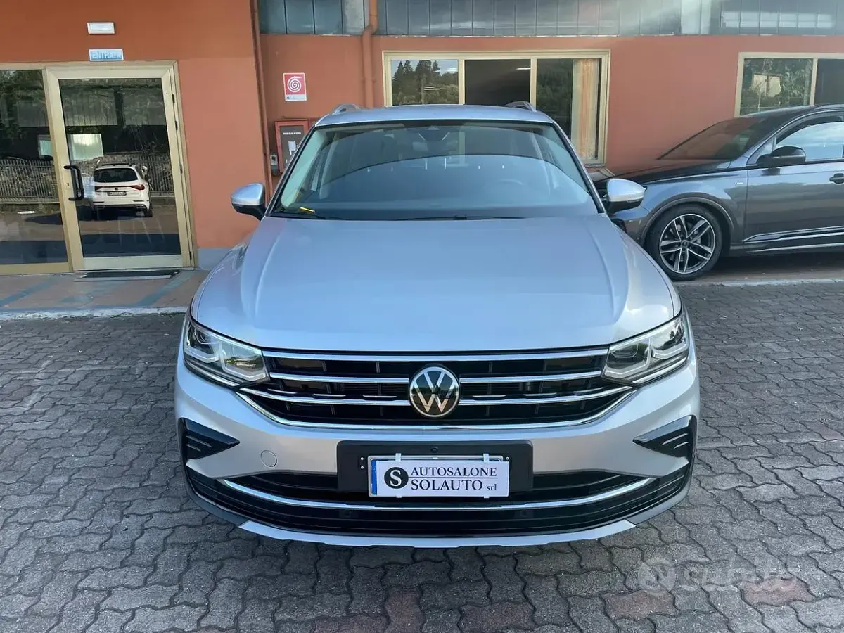 Usata VW Tiguan Elegance 150 CV (110 kW) 2023 Grigio SUV