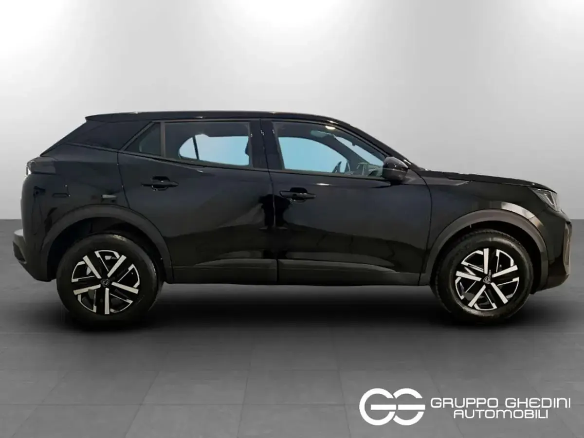 Nuova Peugeot 2008 Active 102 CV (75 kW) 2025 Nero perla SUV