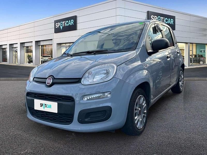 Grigio Usata 2017 Fiat Panda Easy Tre volumi | 8400 € (Buon prezzo) - Immagine 1/4