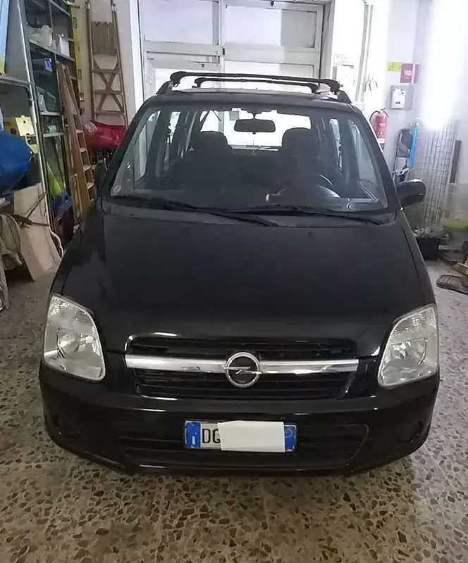 Usata Opel Agila 69 CV (50 kW) 2006 Utilitaria
