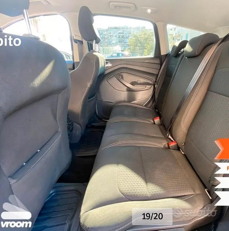 Usata Ford Kuga 120 CV (88 kW) 2017 Bianco SUV