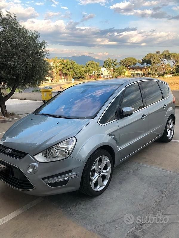 Usata Ford S-MAX 200 CV (147 kW) 2012 Grigio Monovolume