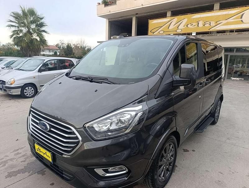 Usata Ford Tourneo 131 CV (96 kW) 2021 Other Monovolume