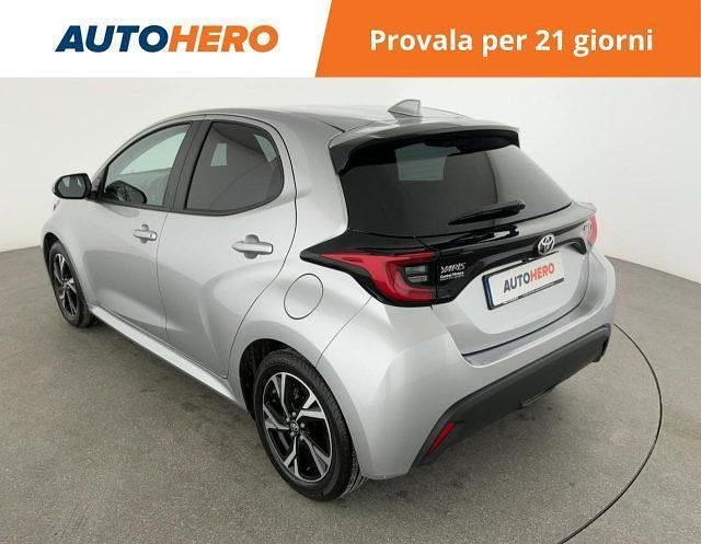 Usata Toyota Yaris Hybrid Trend 110 CV (80 kW) 2024 Argento Berlina