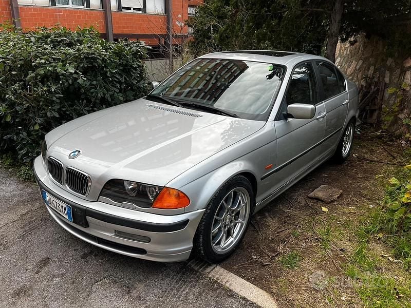 Usata BMW 328 2000 Grigio Berlina