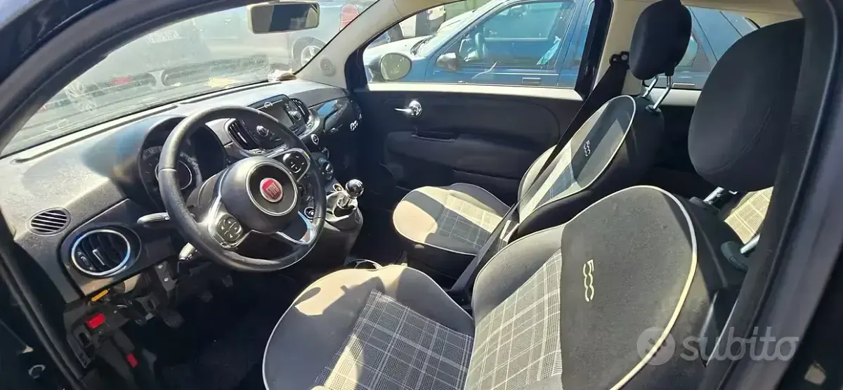 Usata Fiat 500 Lounge 69 CV (50 kW) 2018 Nero Utilitaria