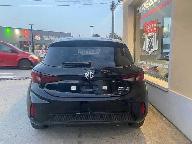 Usata MG MG3 Luxury 101 CV (74 kW) 2024 Nero Utilitaria