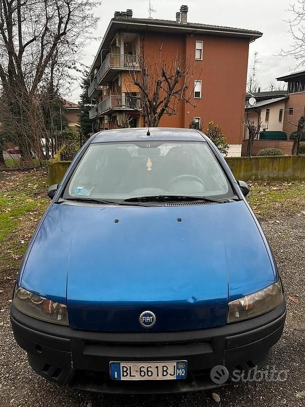 Usata Fiat Punto 2000 Blu Utilitaria