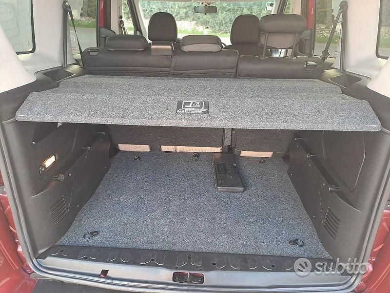 Usata Fiat Doblò 105 CV (77 kW) 2015 Rosso Monovolume