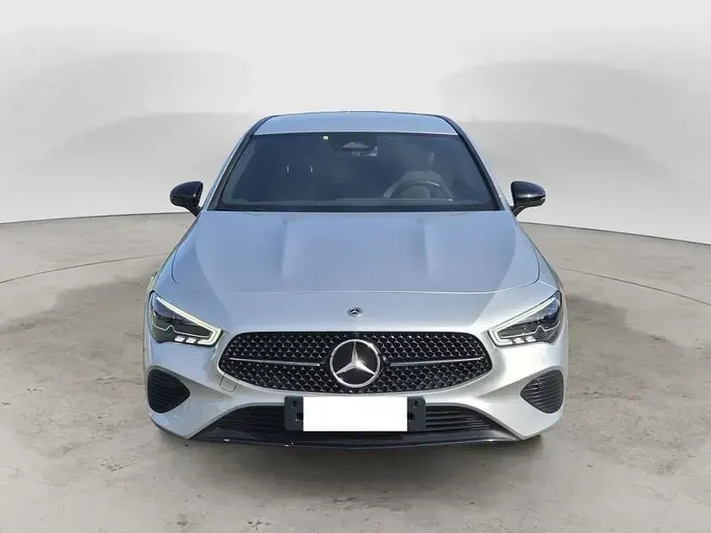 Usata Mercedes CLA200 Edition 150 CV (110 kW) 2024 Argento Coupé