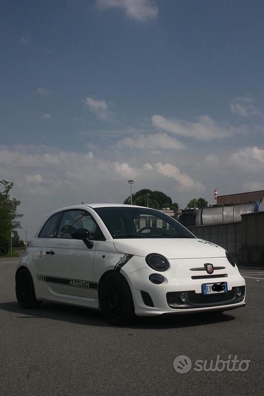 Bianco Usata 2015 Abarth 595 Turismo Due volumi | 15.500 € (Buon prezzo) - Immagine 1/4