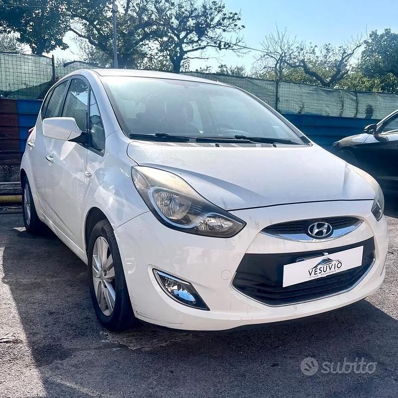 Bianco Usata 2014 Hyundai ix20 Comfort Due volumi | 3490 € (Super prezzo) - Immagine 1/4