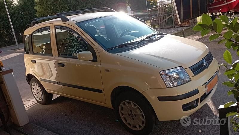 Usata Fiat Panda 77 CV (56 kW) 2007 Giallo Berlina