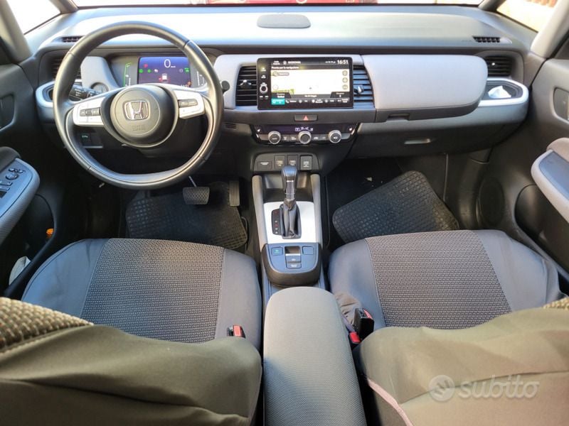 Usata Honda Jazz Executive 98 CV (72 kW) 2022 Bianco Utilitaria