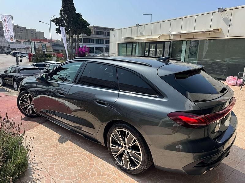 Nuova Audi A5 S-Line 204 CV (150 kW) 2025 Daytonagrau perleffekt Coupé