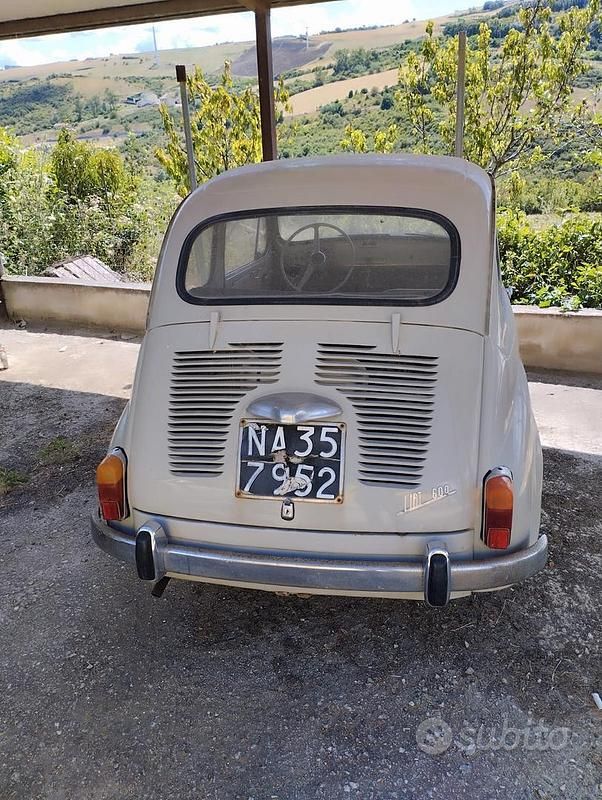 Usata Fiat 750 1960 Marrone