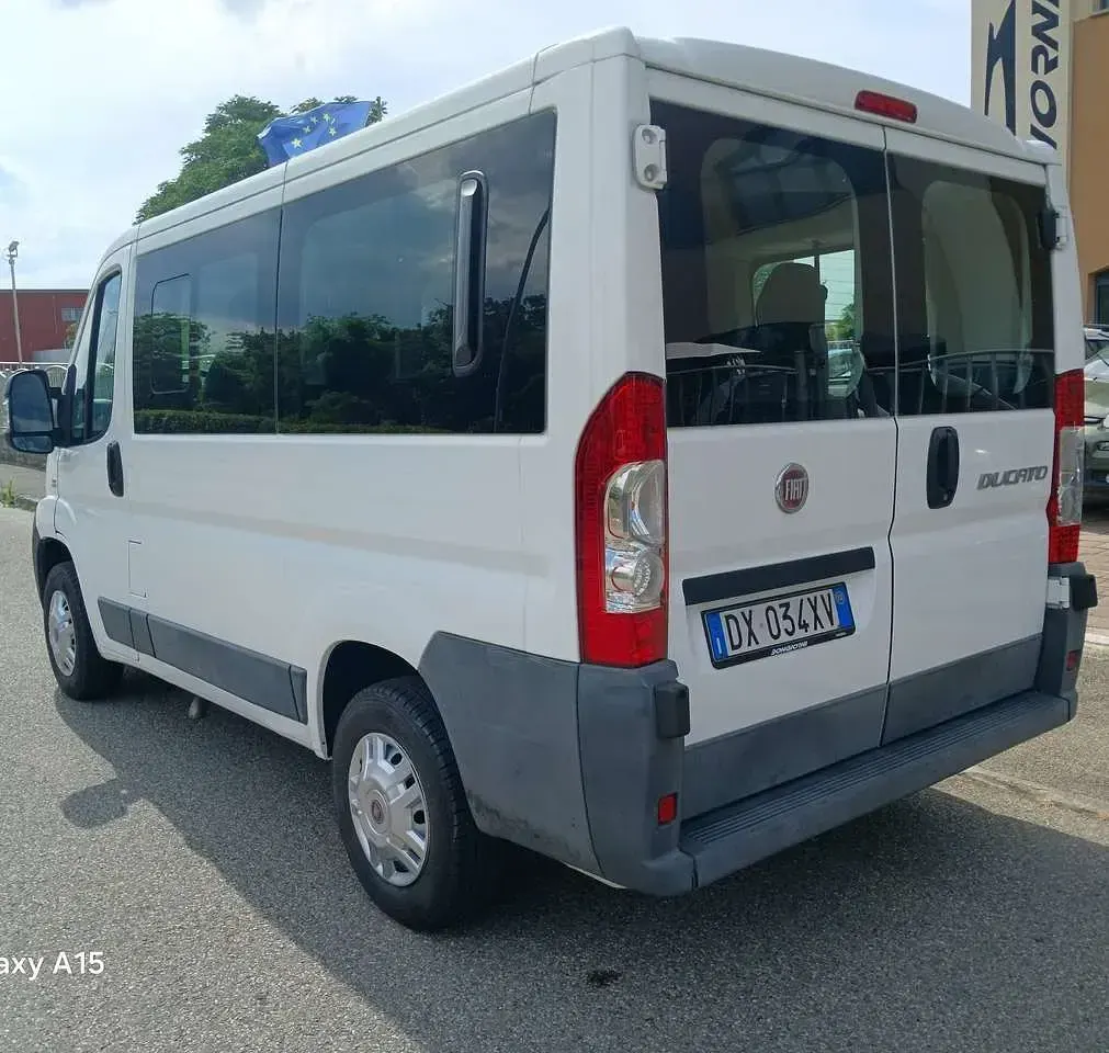 Usata Fiat Ducato 120 CV (88 kW) 2010 Vernice pastello Furgone