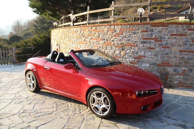 Usata Alfa Romeo Spider Exclusive 200 CV (147 kW) 2007 Rosso Cabrio