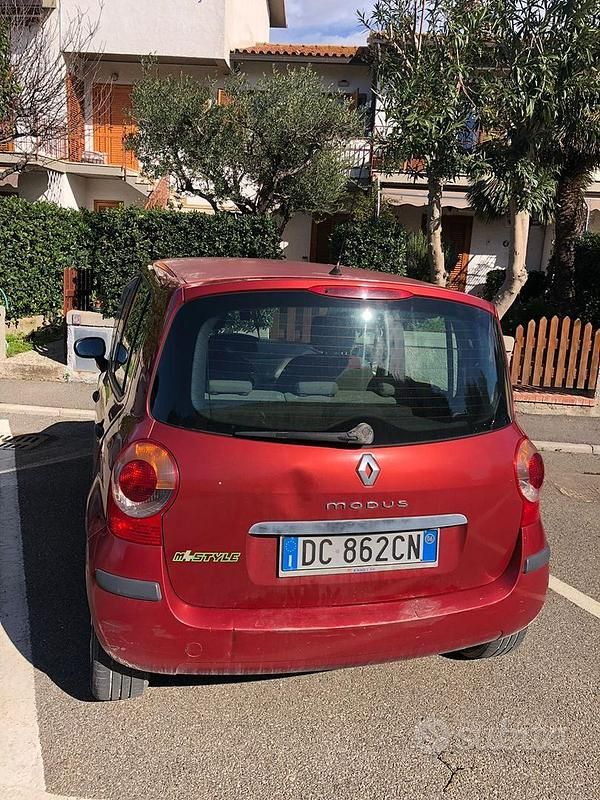 Usata Renault Modus 68 CV (50 kW) 2006 Rosso Monovolume