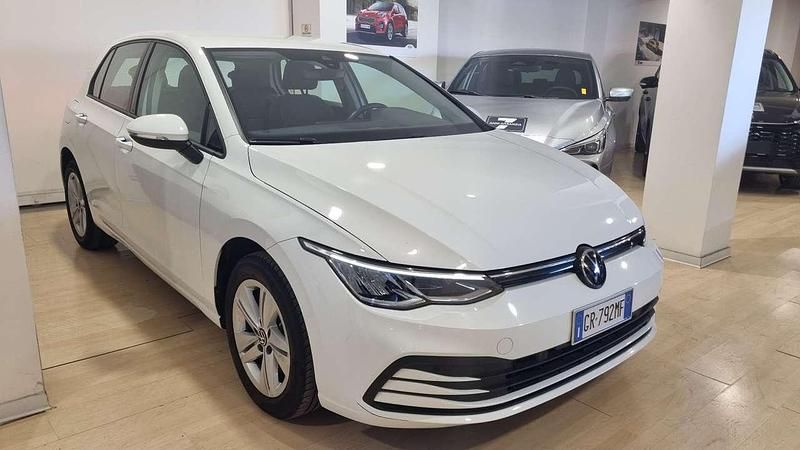Usata VW Golf VIII Life 110 CV (80 kW) 2023 Bianco Berlina
