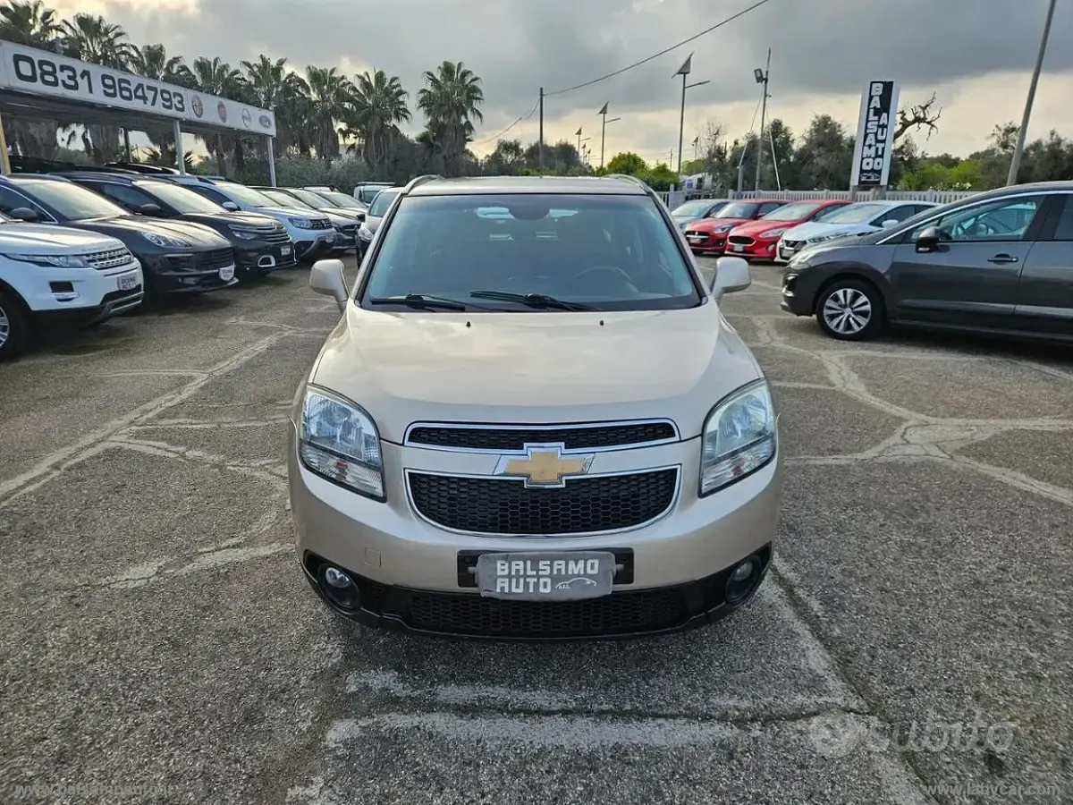 Usata Chevrolet Orlando LT 131 CV (96 kW) 2011 Argento Monovolume